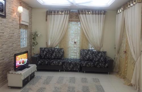 Kampung Serukam House | The Louvre Moslim Homestay Sungai Petani