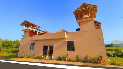 Bail Parao Hotel | The MadhuNandan