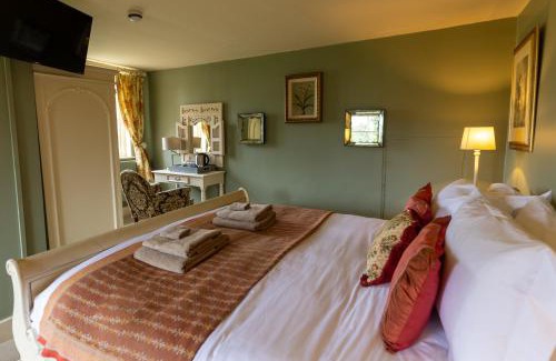 Knipton House | The Manners