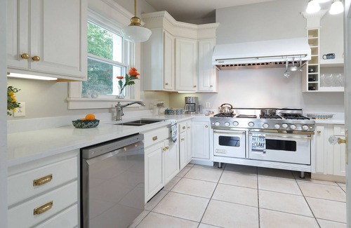 Green Lake House | The Manor on Green Lake