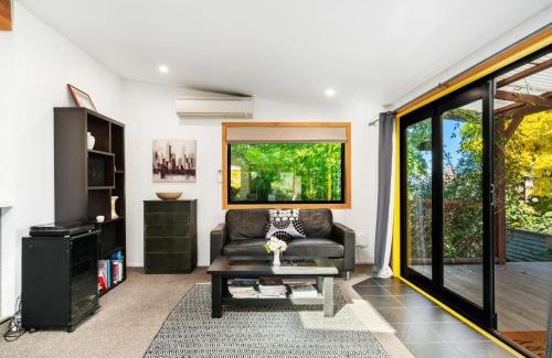Clyde House | The Maples - Clyde Holiday Home
