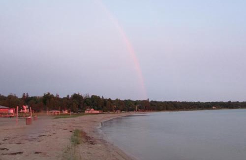 Port Elgin Resort | The Maples Cottages in Port Elgin