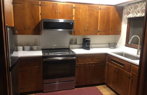 Waynesville Cottage | The Mayor's Cottage - Cozy cottage in downtown with easy access to everything