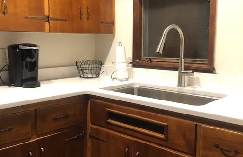 Waynesville Cottage | The Mayor's Cottage - Cozy cottage in downtown with easy access to everything