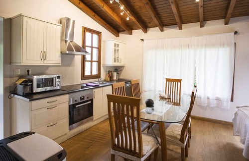 Parres Municipality House | the megustarural orchard