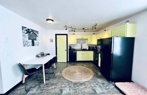 Joseph Condo | The Mirror Lake Condo is part of Lakes Basin Village
