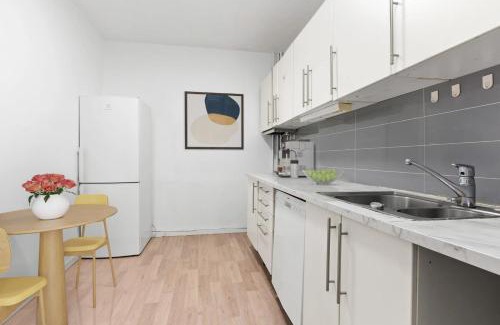 Moss Apartment | The Modern Apartment at Moss Central
