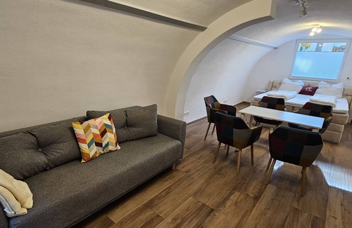 Stuttgart Apartment | The Modern Cave Lodge