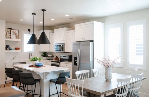 Washington Fields House | 🌲The Monroe ⛰️BRAND NEW Townhouse With Majestic Views and EV Charger Hookup