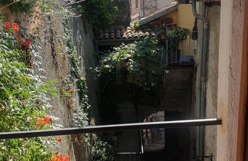 Peillon Apartment | The mountain in its history, and the sea to carry, no less!