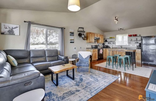 Rabbit Creek House | The Mountain Top Escape w/Scenic Views & Trails