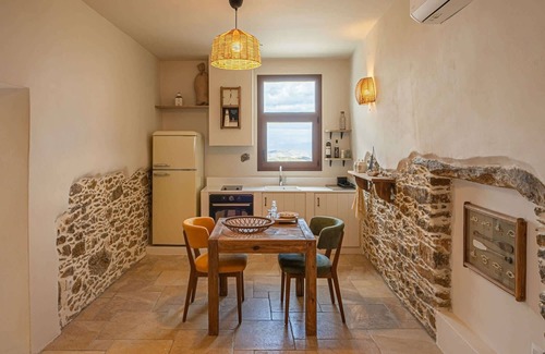 Mirsini House | The Mulberry House Su
