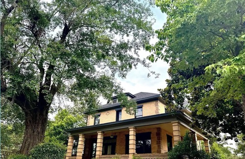 Mount Pleasant House | The Native Suite w/Private Full Bath