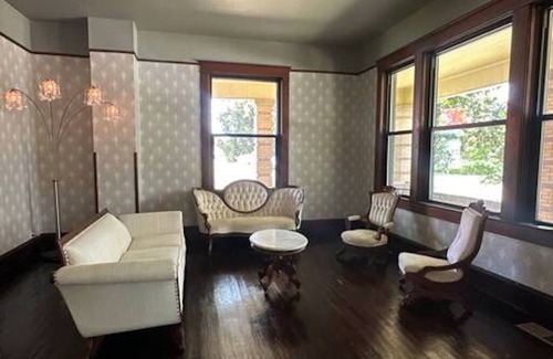 Mount Pleasant House | The Native Suite w/Private Full Bath