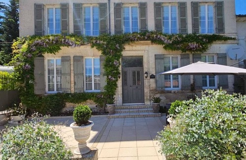 Riberac Apartment | The Nautical Suite at La Maison Chaleureuse