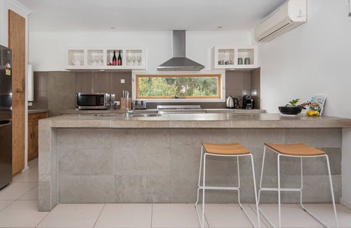 McCrae House | The Navigator with heated pool and spa