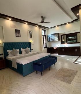 DLF Phase 3 House | The Nest Cyberhub