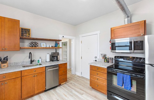 Stanwood Apartment | The Night Owl Perch