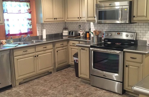 Tuscaloosa House | The Northport House. Close to River Run Park. Family friendly!