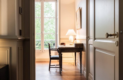 Le Pian-Medoc House | The Oa Suite