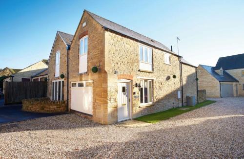 Kingham House | The Old Bakery Sleeps 4