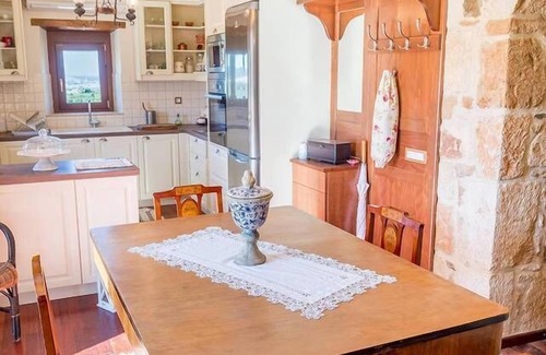 Sitia House | The old cheese hut Su