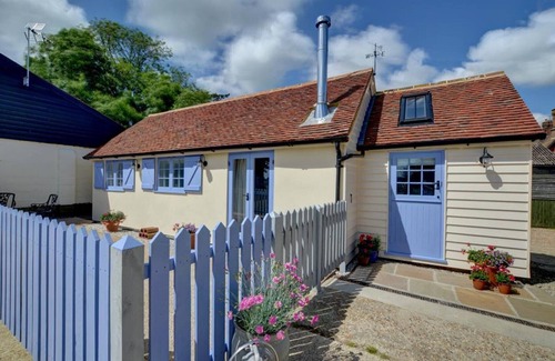 Biddenden House | The Old Dairy - One Bedroom House, Sleeps 2