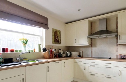 Crowton Apartment | The Old Mill, Cheshire Countryside. 5 miles Roman town of Chester