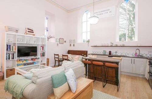 Pentre Halkyn House | The Old Nant-y-Fflint Chapel