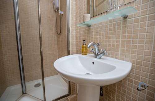 Caldecott Apartment | The Old Plough, mix of 1 bed and 3 bed units, rustic charm, super king bed or twins, en-suite, secure parking