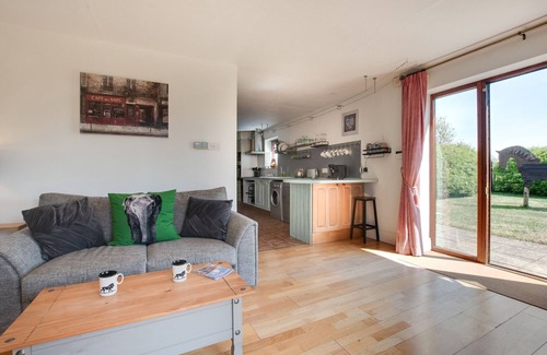 Beccles House | The Old Pottery Cottage