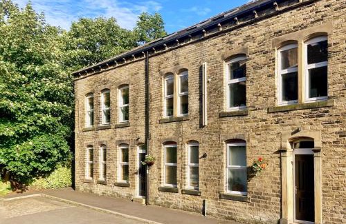 Wadsworth Apartment | The Old Riverside School House