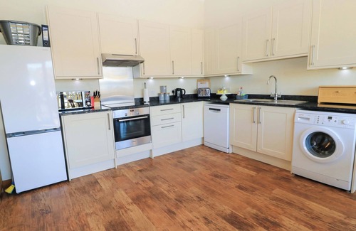 Blandford Forum Cottage | THE OLD STABLES, pet friendly in Winterborne Stickland