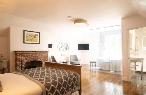 Hurley Hotel | The Olde Bell, BW Signature Collection