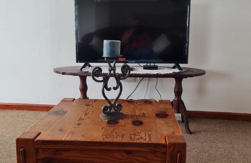 Beacon Bay Apartment | The Olde Folks
