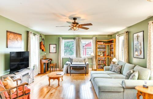 Westerlo House | The Olde Westerlo Village House Less Than half Mi to Park