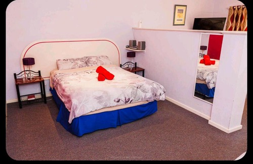 Balladong Bed & Breakfast | The Olive Branch York Bed and Breakfast