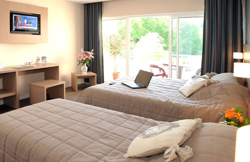 Bessines-sur-Gartempe Hotel | The Originals City, Hôtel de France