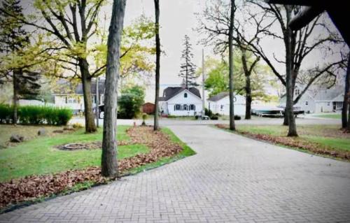 Lake Koshkonong House | The Overlook at Lake Koshkonong - Lake Home Log Cabin
