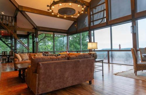 Eureka Springs House | The Ozark Deck House
