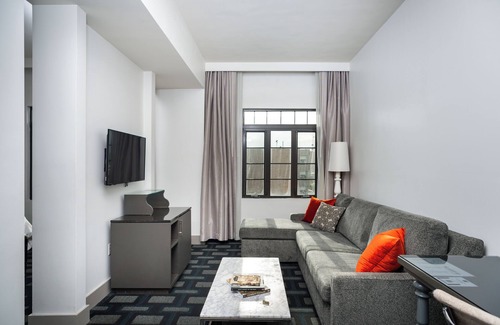 Downtown Hotel | The Padre Hotel