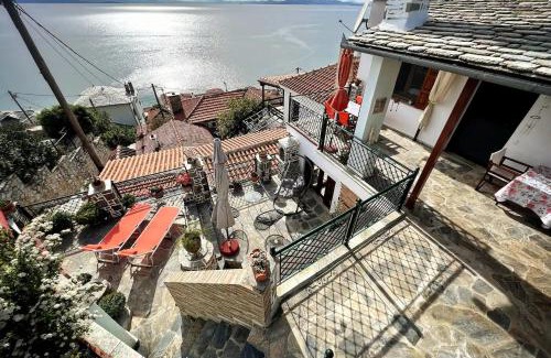 Afissos Villa | The Pagasetic Balcony - Magestic Sea Cottage