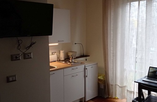 Cittadella Apartment | The Parmesan Apartment: room with bathroom - Parking
