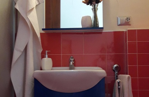 Cittadella Apartment | The Parmesan Apartment: room with bathroom - Parking