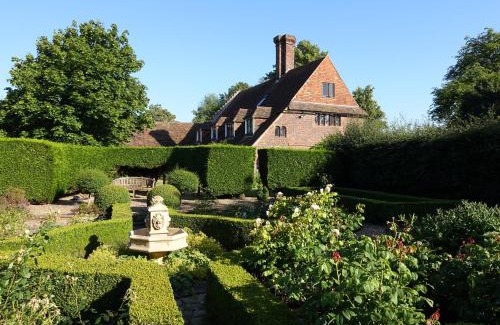 Tenterden House | The Pavilion at Brunger House