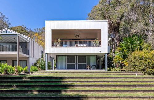 Pearl Beach Villa | The Pavilions at Pearl