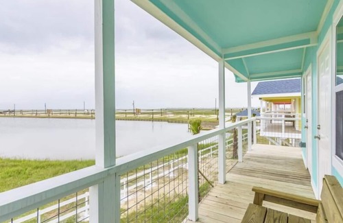 Freeport Cabin | The Pelican - Pelican - Two Bedroom Cottage