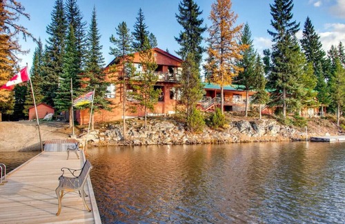 Idabel Lake Cabin | The Perch - Cabin on quiet Lake! 25 mins to Big While 35 mins to Kelowna