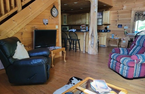 Cookeville Cabin | The perfect hideaway just outside of Algood and minutes to Cookeville!