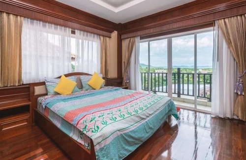 Ratsada Villa | The Phuket Pool Villa